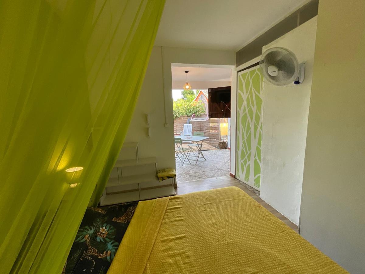 Bungalows Les Vagues Abondes Βίλα Sainte-Anne  Εξωτερικό φωτογραφία